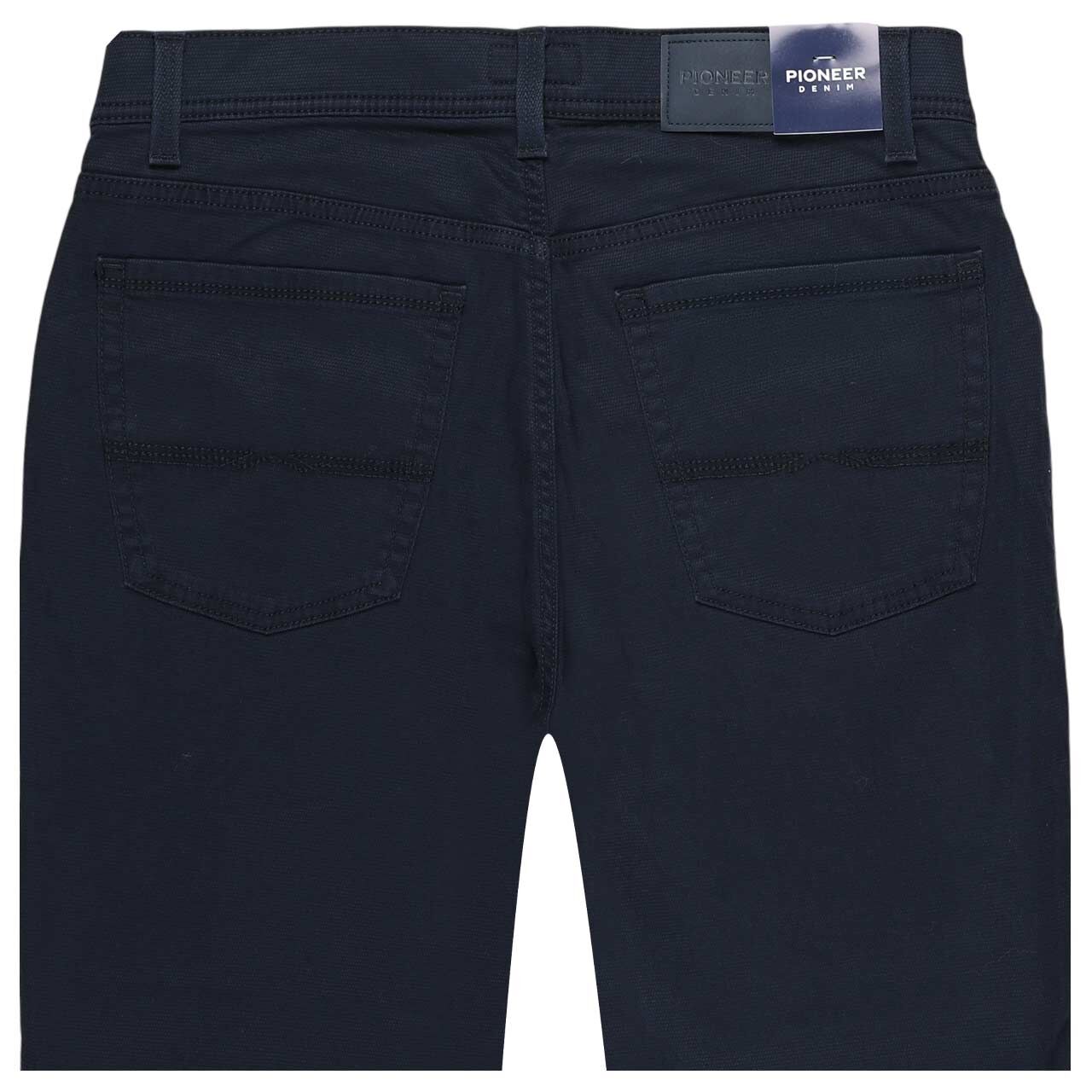 Stretch Herren Baumwollhose Rando in Dunkelblau von Pioneer, detaillierte Rückansicht