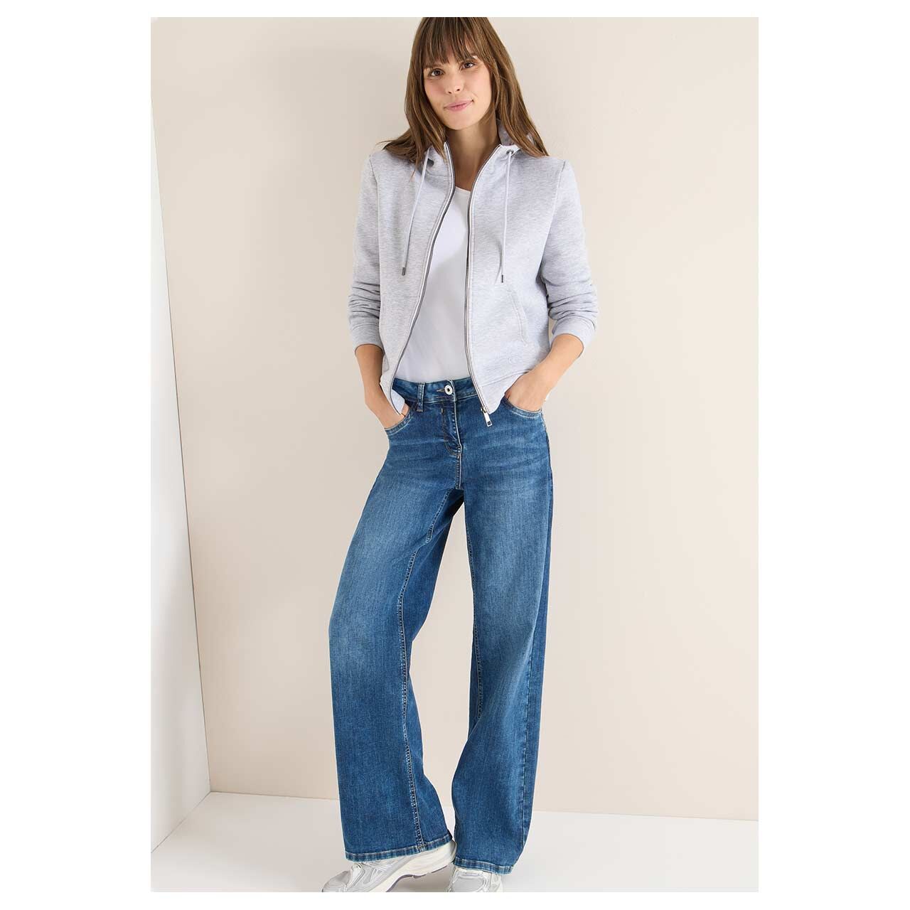 Damen Hoodie Sweatjacke Lurex von Cecil in Hellgrau meliert, Ganzkörperansicht am Model