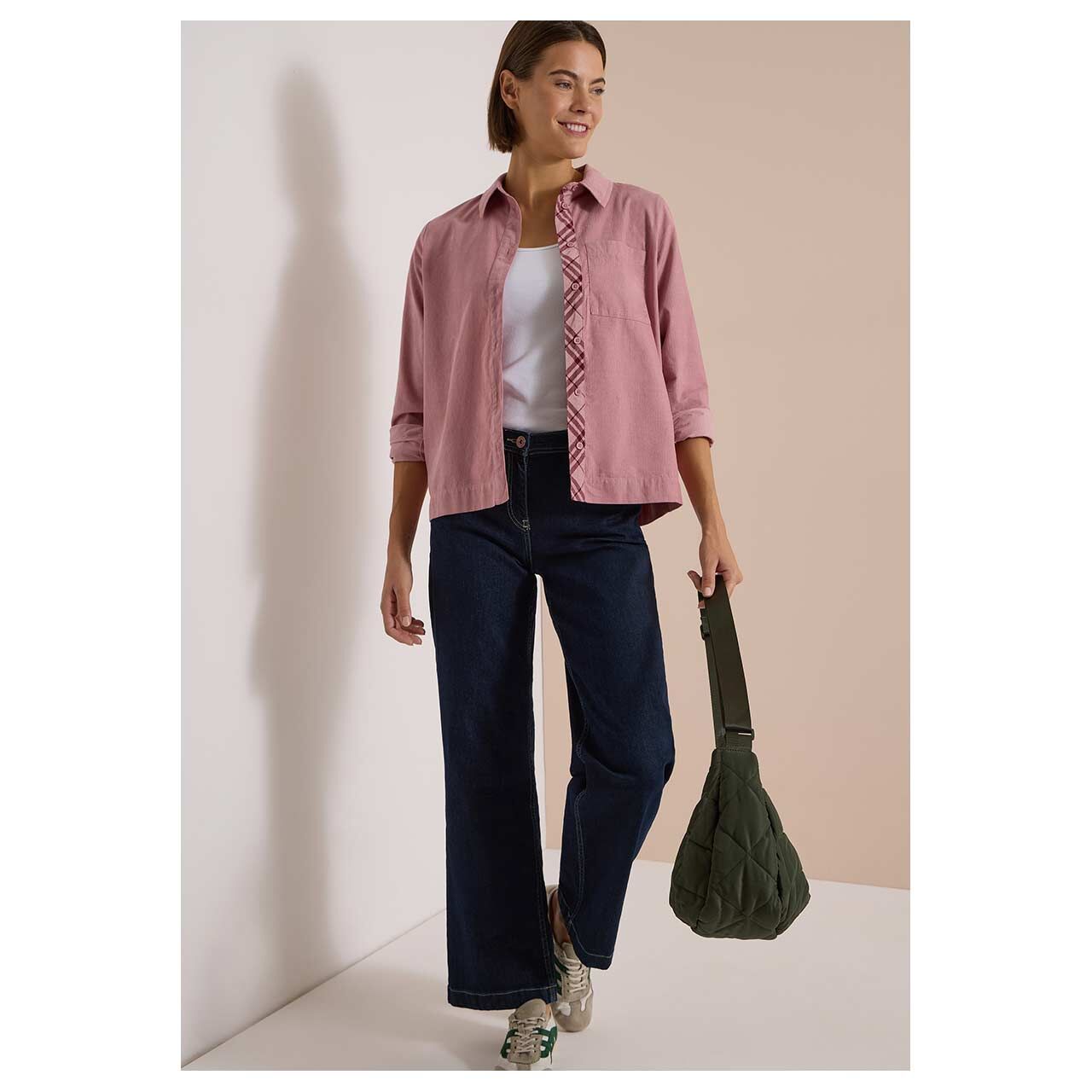Damen Langarm Cord Bluse Corduroy von Cecil in Rosa, Ganzkörperansicht am Model