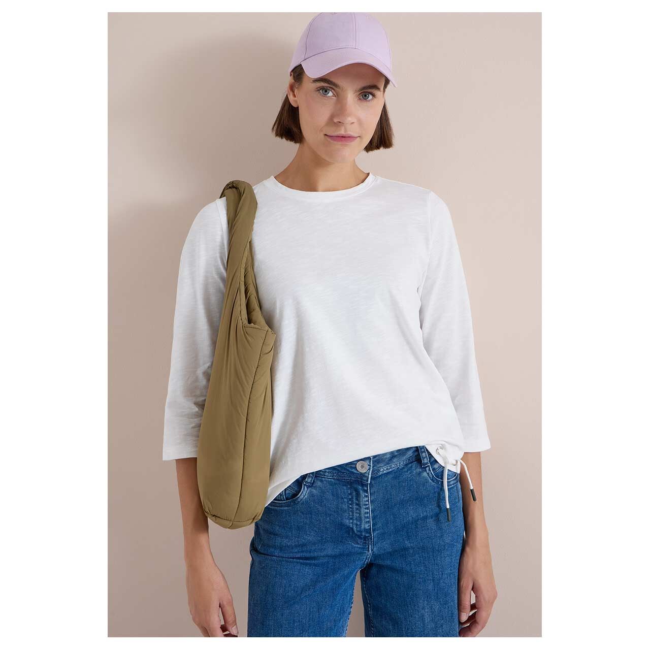 Damen 3/4 Arm Shirt Soft Slubyarn von Cecil in Cremeweiß meliert, Vorderansicht gestylt am Model