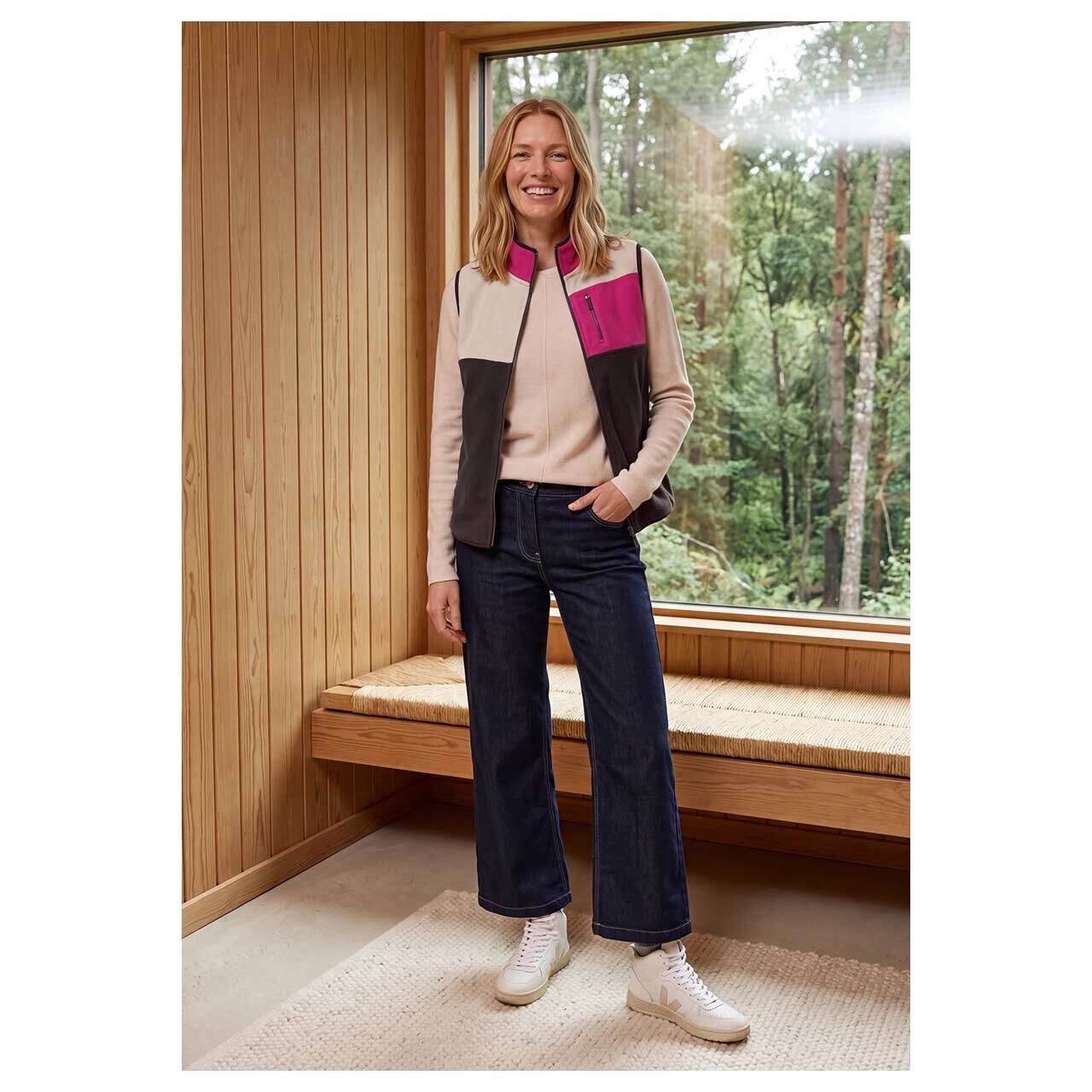 Damen Weste Colorblock Vest von Cecil in Dunkelbraun-Pink, Ganzkörperansicht am Model