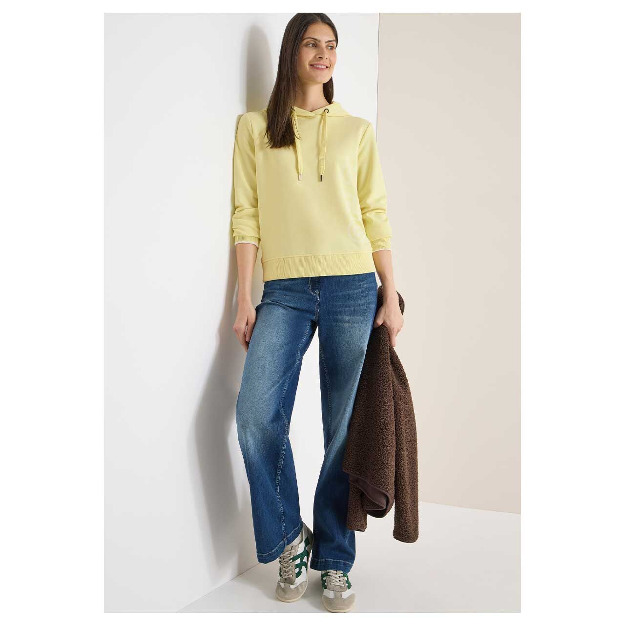 Damen Hoodie Sweatshirt Front and Back von Cecil in Gelb mit Print, Ganzkörperansicht am Model