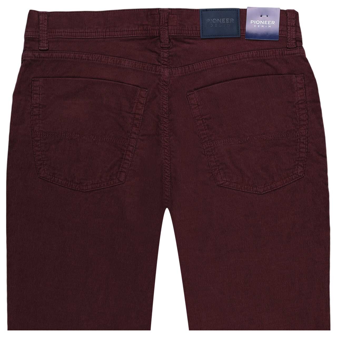 Stretch Herren Cordhose Rando in Lila von Pioneer, detaillierte Rückansicht
