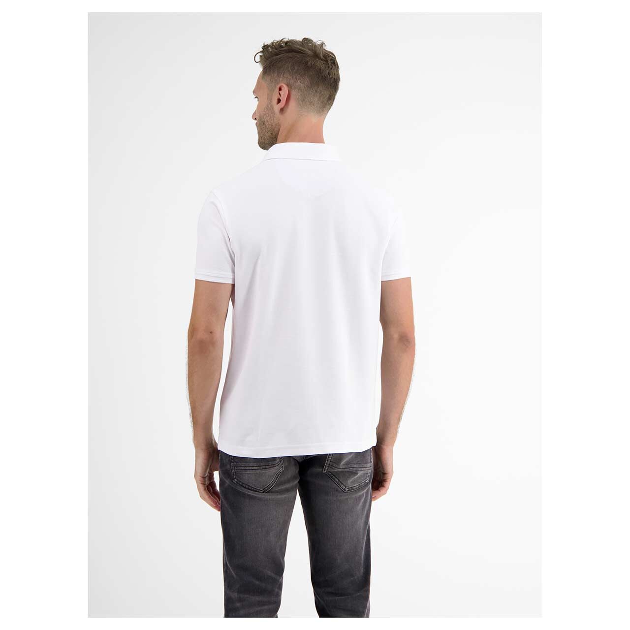 Herren Piqué Poloshirt von Lerros in Weiß, Rückansicht am Model