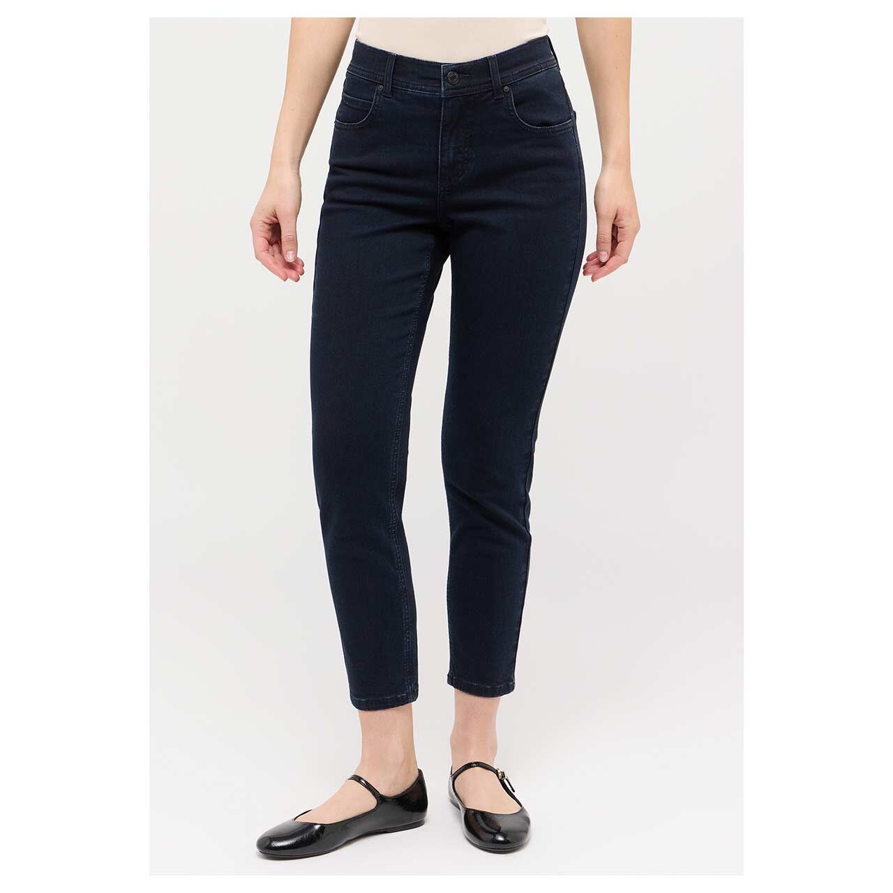 Damen 7/8 Jeans Ornella von Angels in Dunkelblau, Vorderansicht am Model