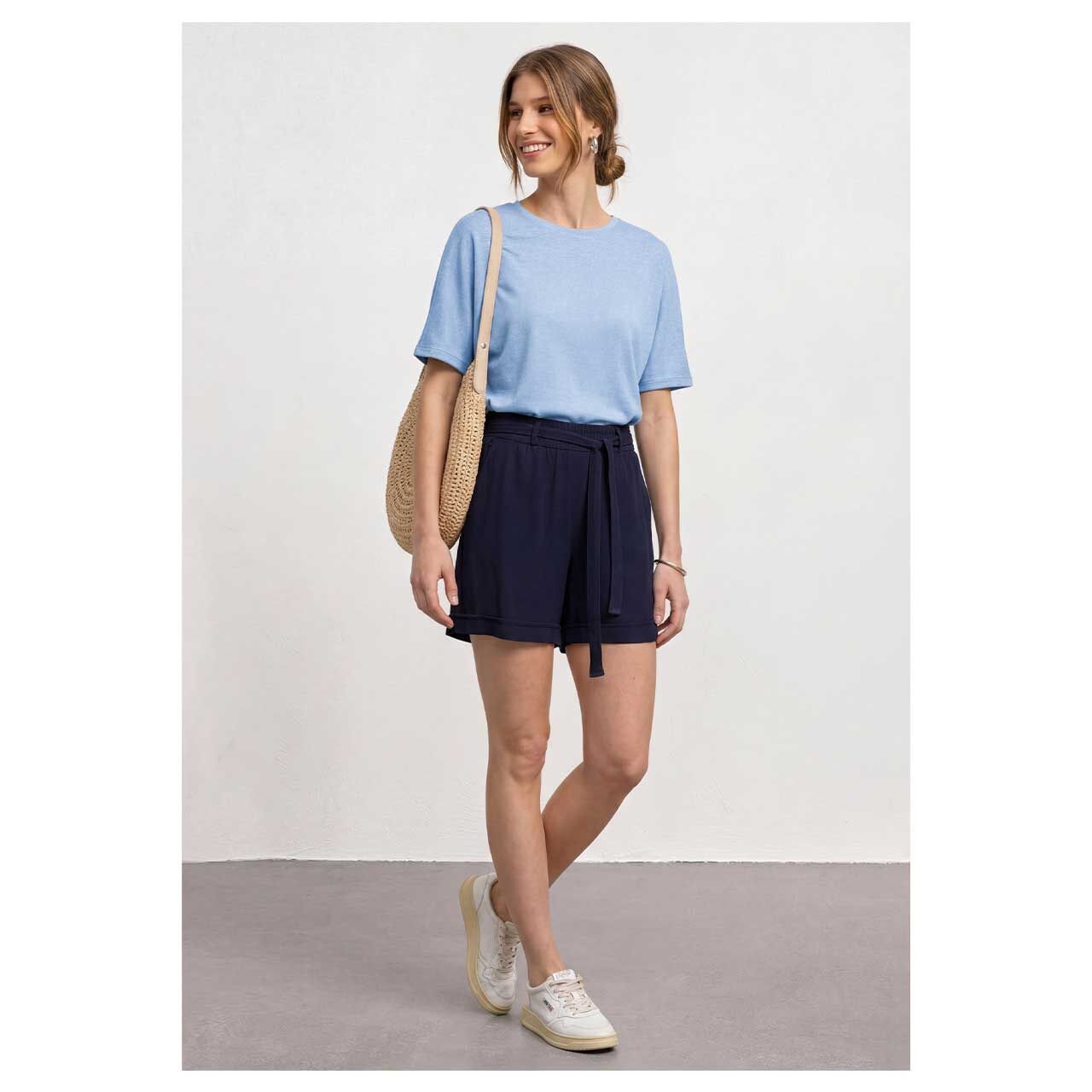 Damen T-Shirt Crista von Street One in Hellblau, Ganzkörperansicht am Model