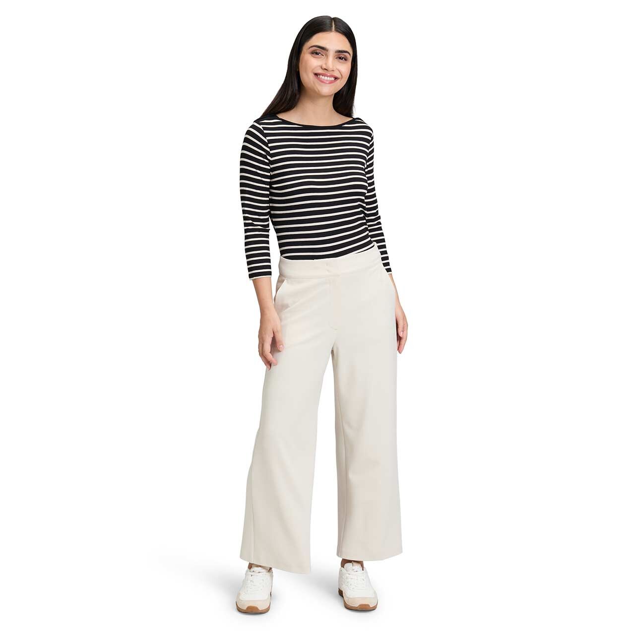 Damen 3/4 Arm Shirt von betty Barclay in Schwarz gestreift, Ganzkörperansicht Model