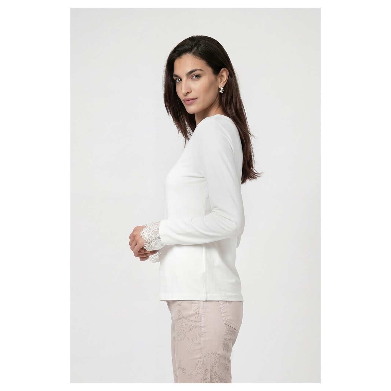 Damen Langarm Shirt von Monari in Cremeweiß, Seitansicht am Model