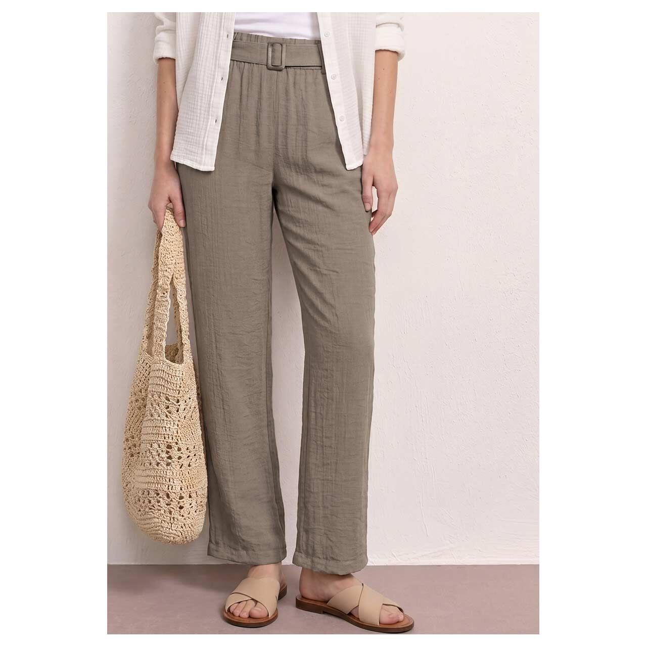 Damenhose Wide Leg von Street One in Beige, Vorderansicht am Model