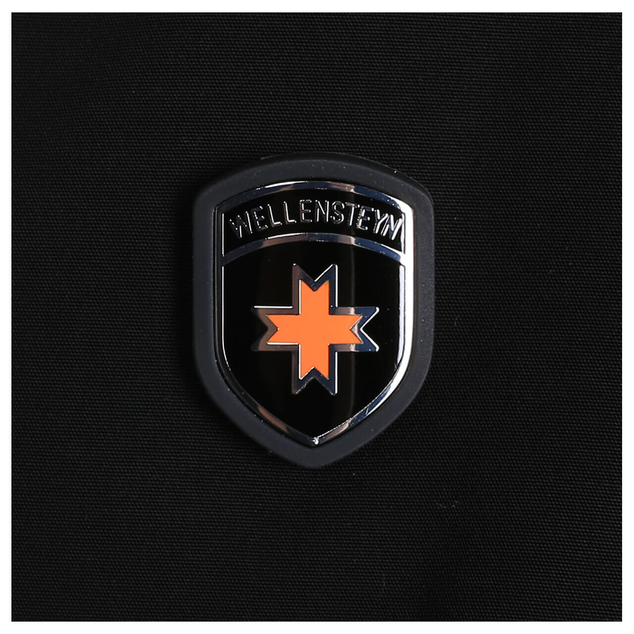 wellensteyn-jacke-wolkenlos-wols-878-black-detail Damen Jacke Wolkenlos von Wellensteyn in Schwarz, Logo
