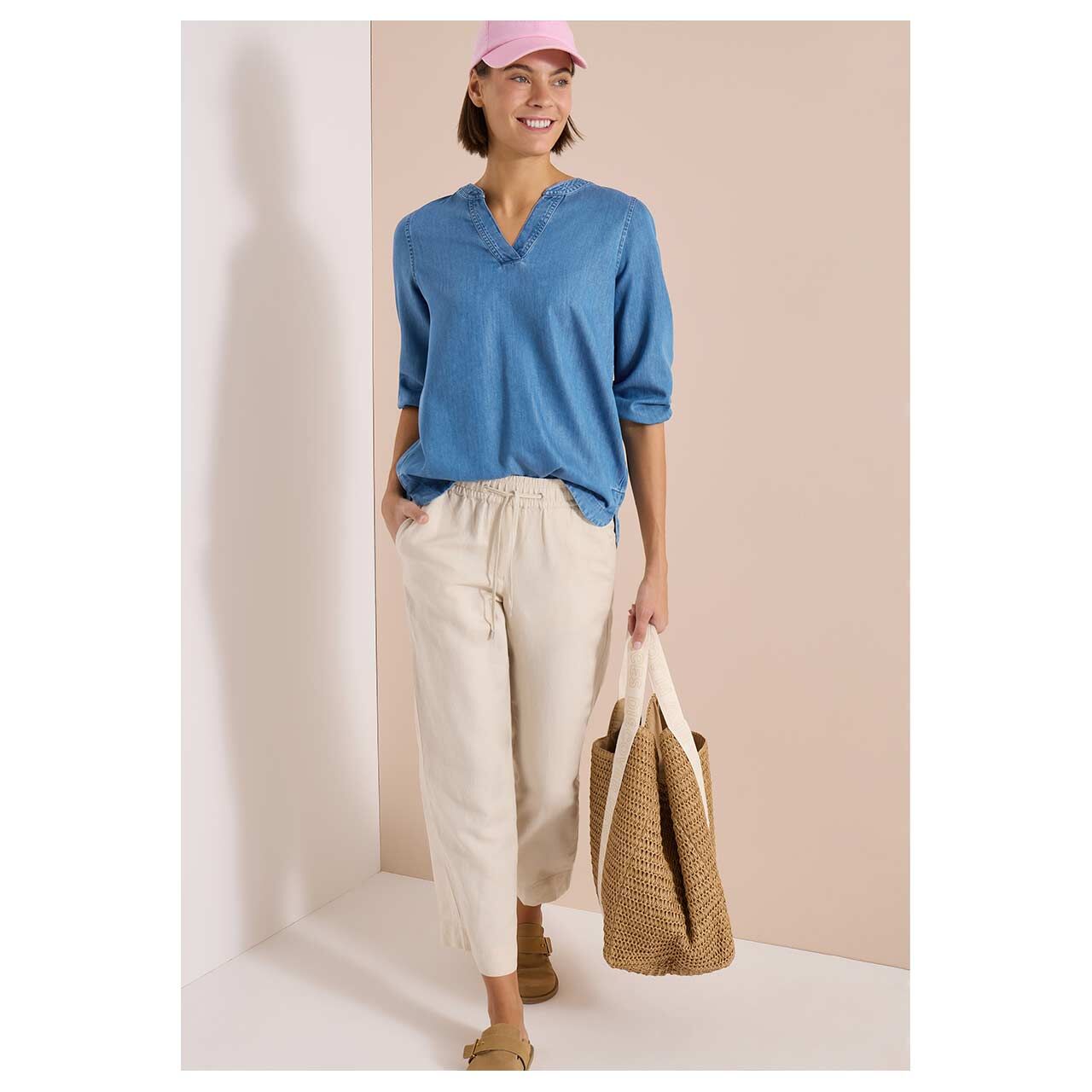 Damen 3/4 Arm Bluse Denim Look von Cecil in Blau angewaschen, Ganzkörperansicht am Model