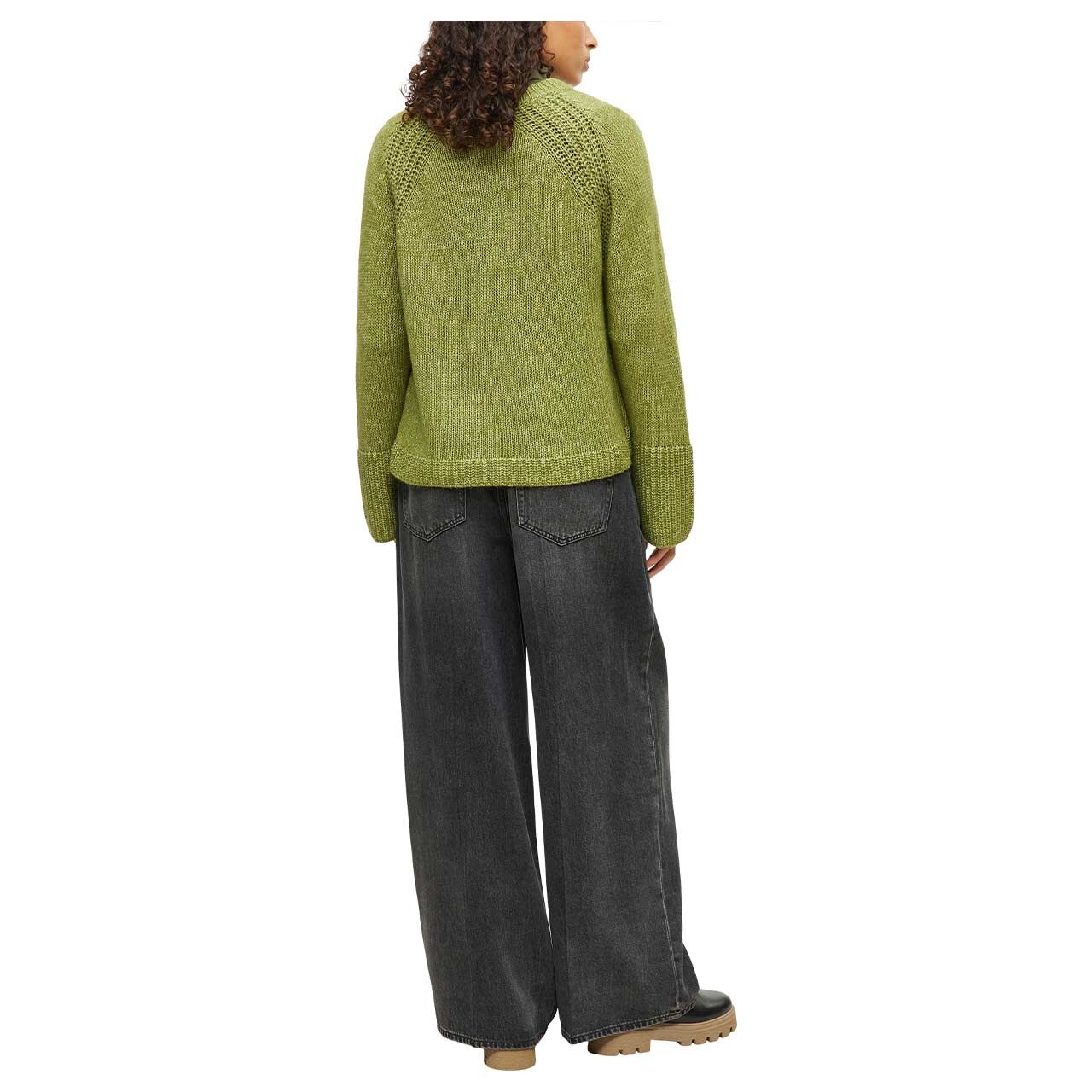 s.Oliver Damen Pullover in Olivgrün, Ganzkörperansicht am Model hinten