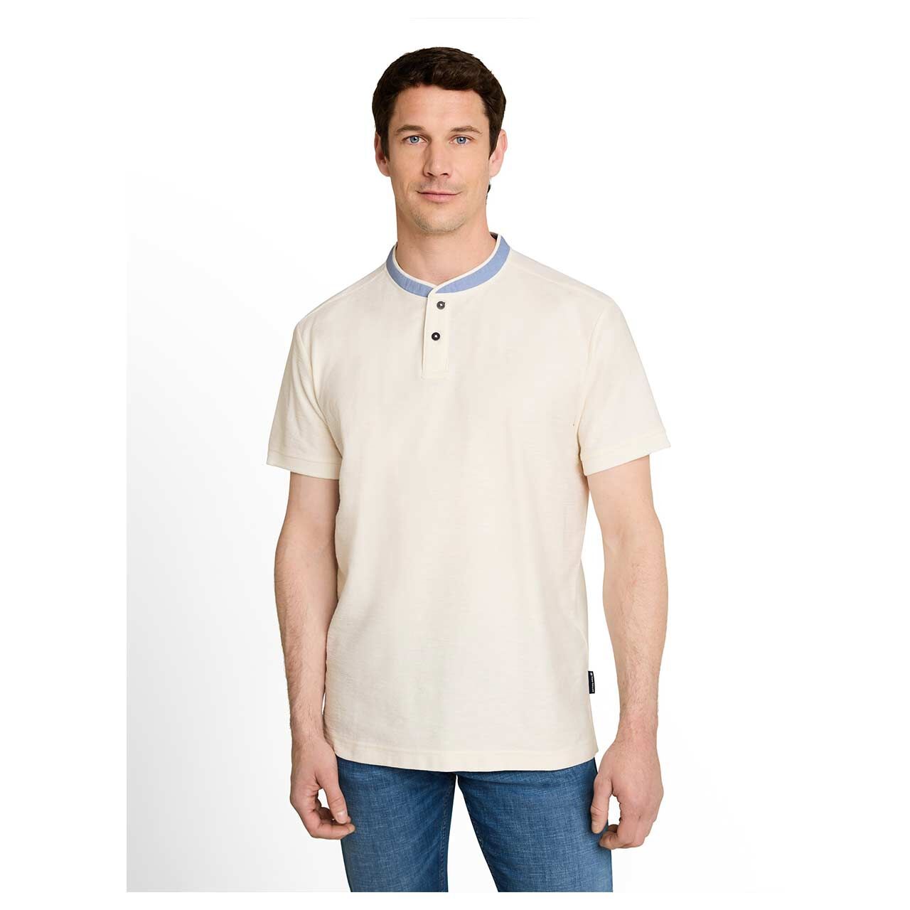 Herren T-Shirt Henley von Tom Tailor in Cremeweiß, Vorderansicht am Model