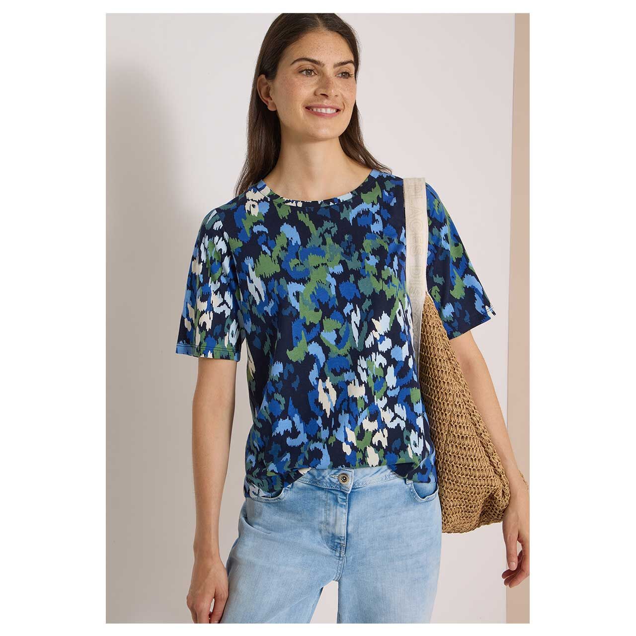 Damen T-Shirt Multi von Cecil in Dunkelblau mit Print, detaillierte Vorderansicht am Model