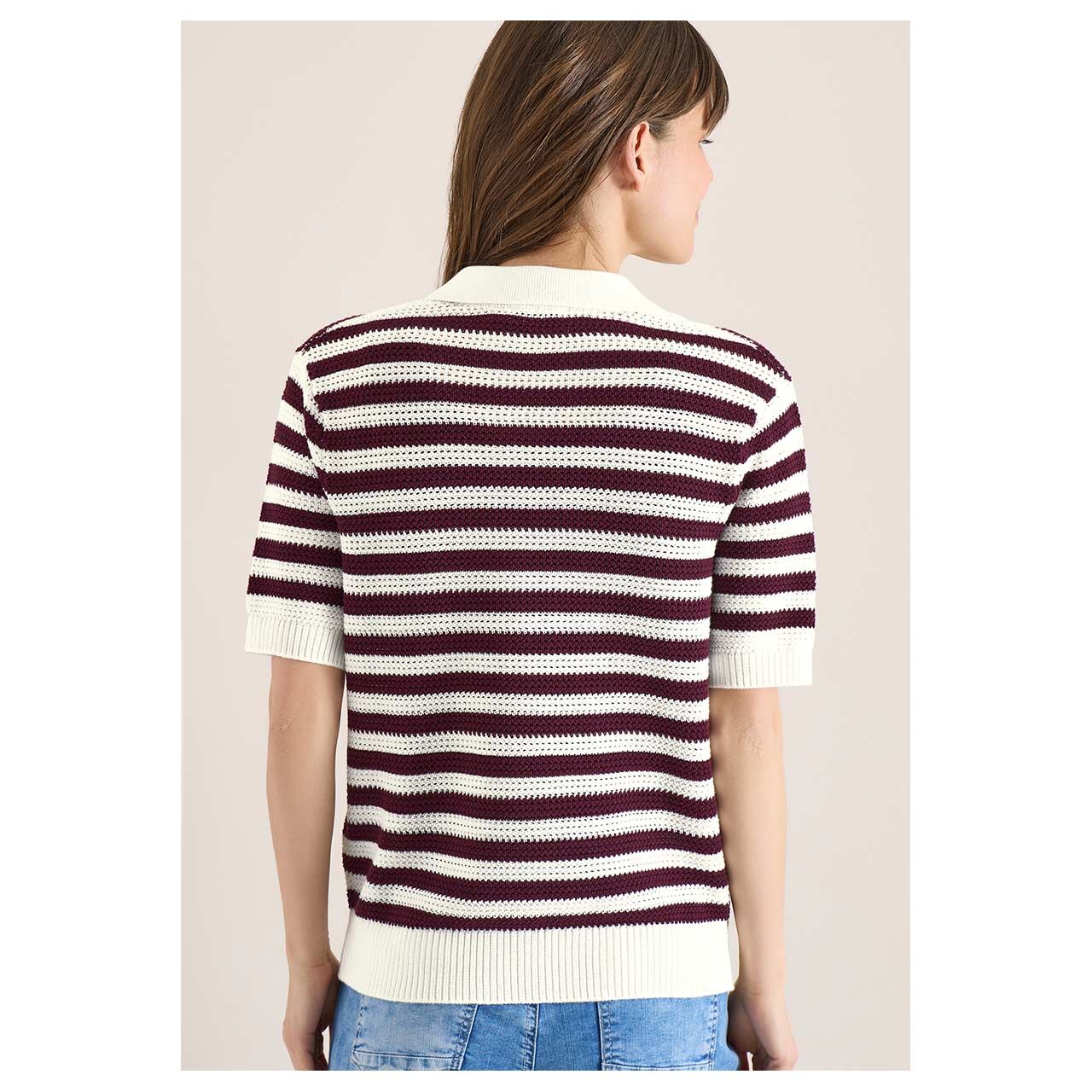 Damen Kurzarm Pullover Mesh Stripe Polo von Cecil in Weinrot gestreift, Rückansicht am Model