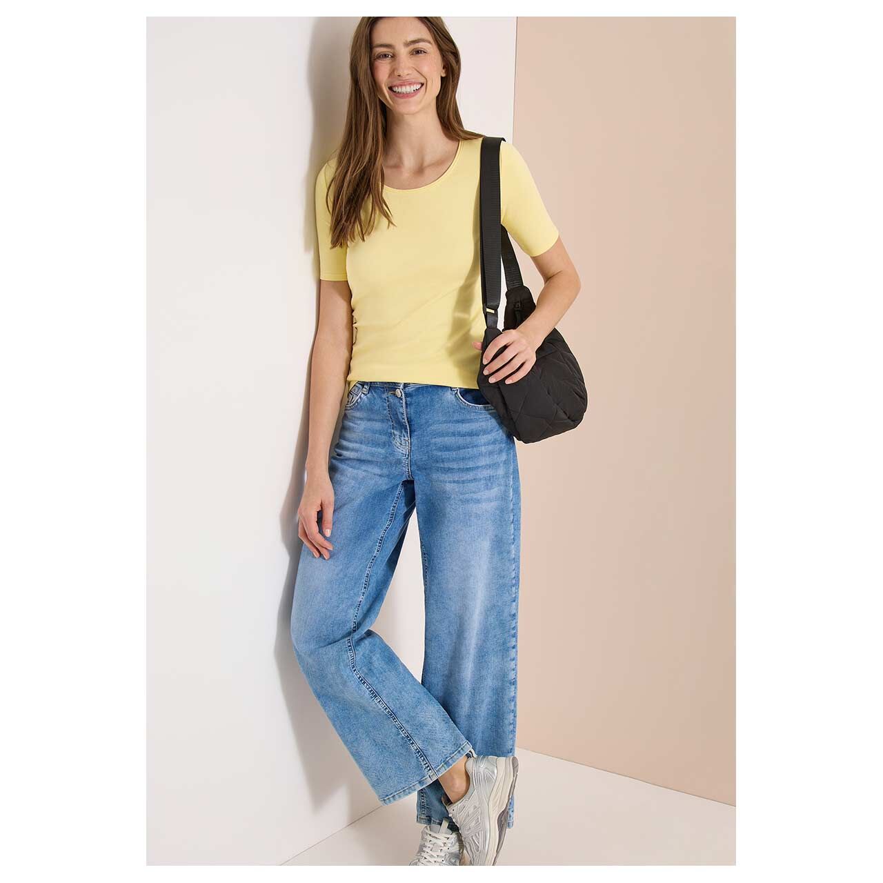 Damen T-Shirt Lena von Cecil in Gelb, Ganzkörperansicht am Model