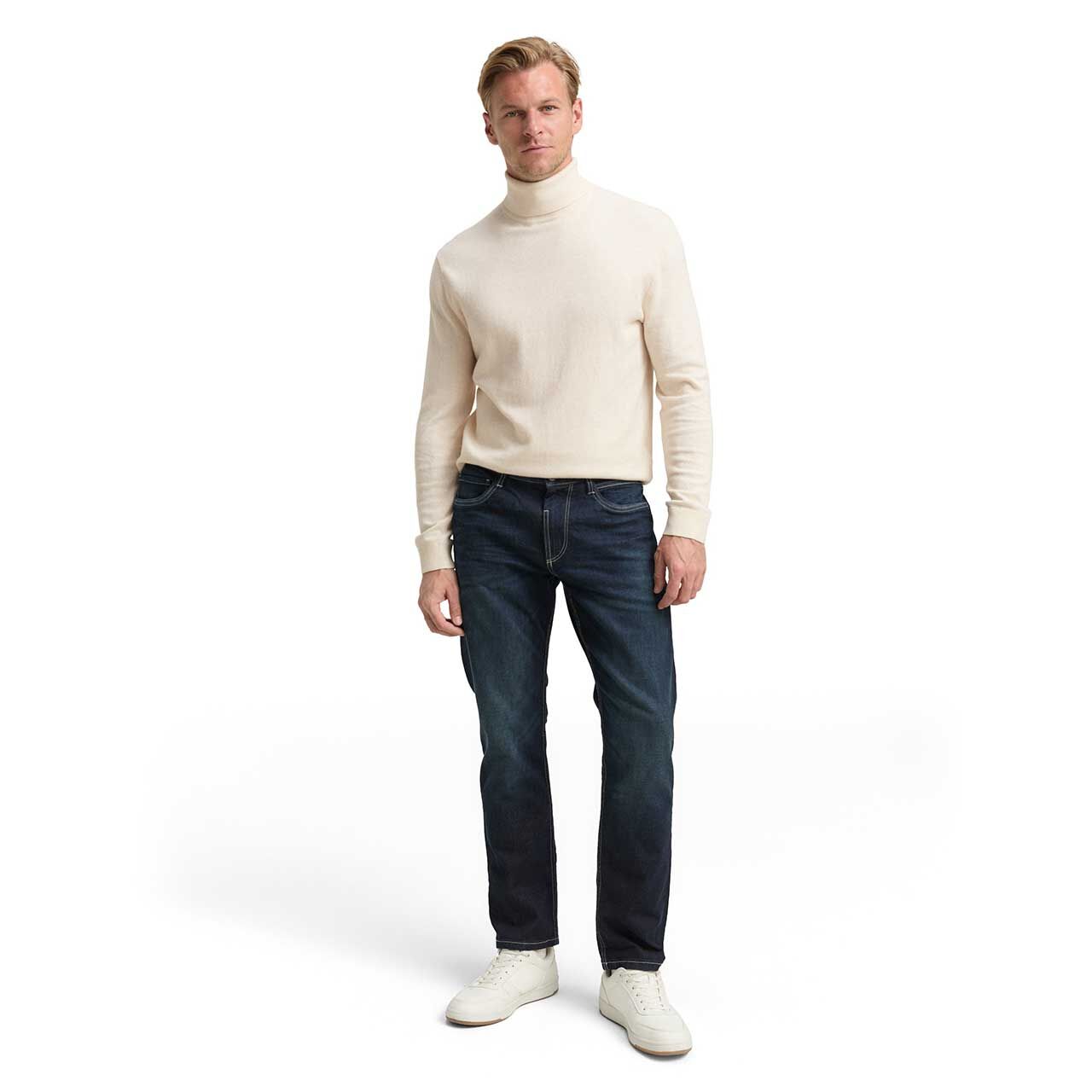 Herren Pullover Cashmere Turtleneck Knit von Tom Tailor in Cremeweiß meliert, Ganzkörperansicht am Model