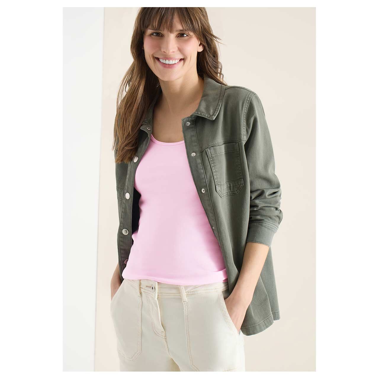 Damen Top Linda von Cecil in Rosa, detaillierte Vorderansicht am Model