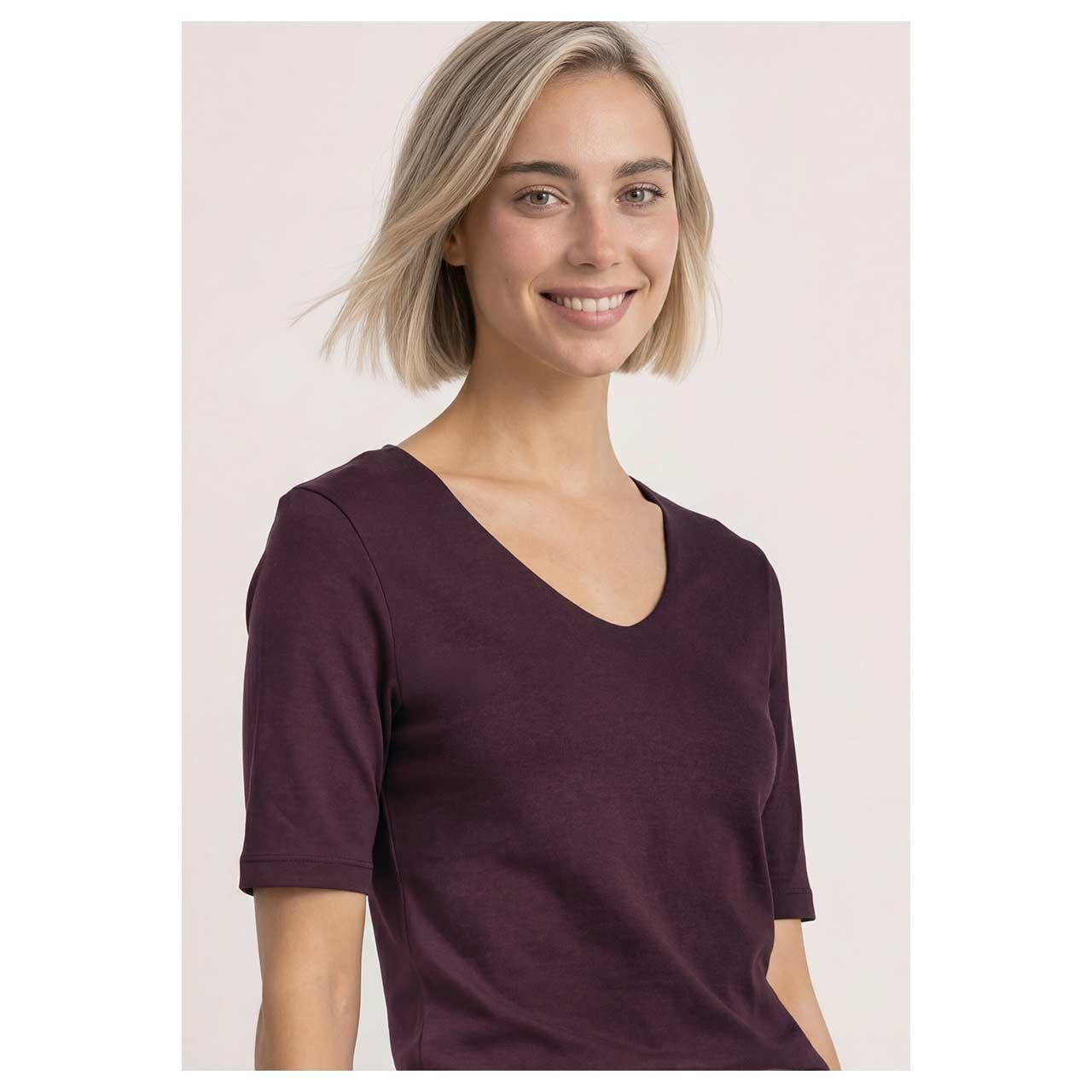 Damen T-Shirt Palmira von Street One in Lila, detaillierte Vorderansicht am Model