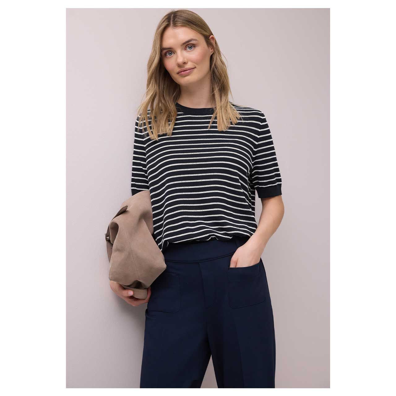 Damen T-Shirt Short Sleeve Structure von Street One in Dunkelblau, Rückansicht am Model