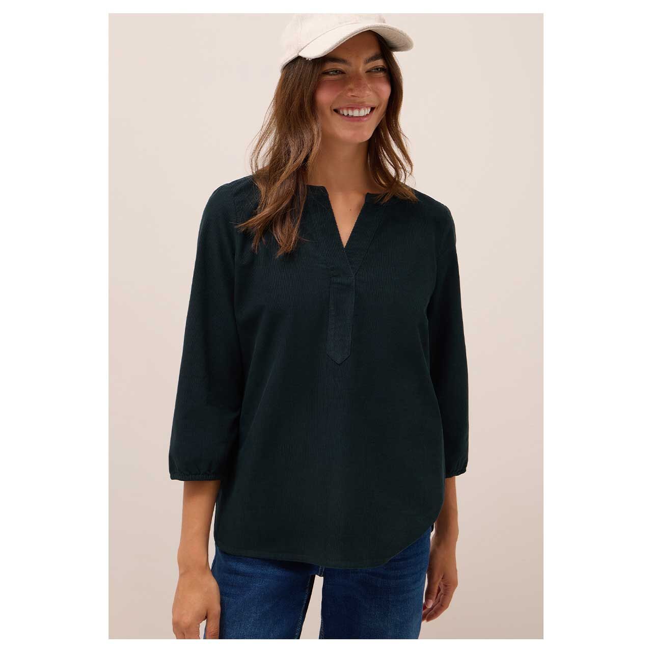 Damen 3/4 Arm Cord Bluse Solid Corduroy von Street One in Dunkelgrün, Vorderansicht am Model