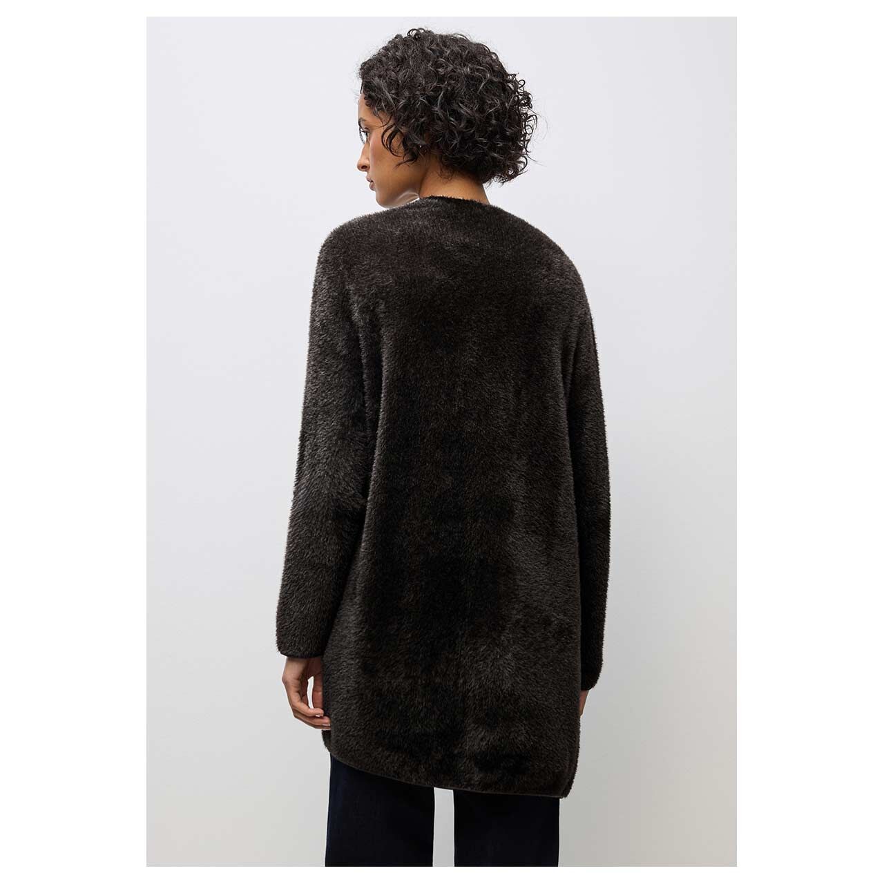 Damen Long Strickjacke Fluffy Cardigan von Street One in Dunkelbraun, Rückansicht am Model