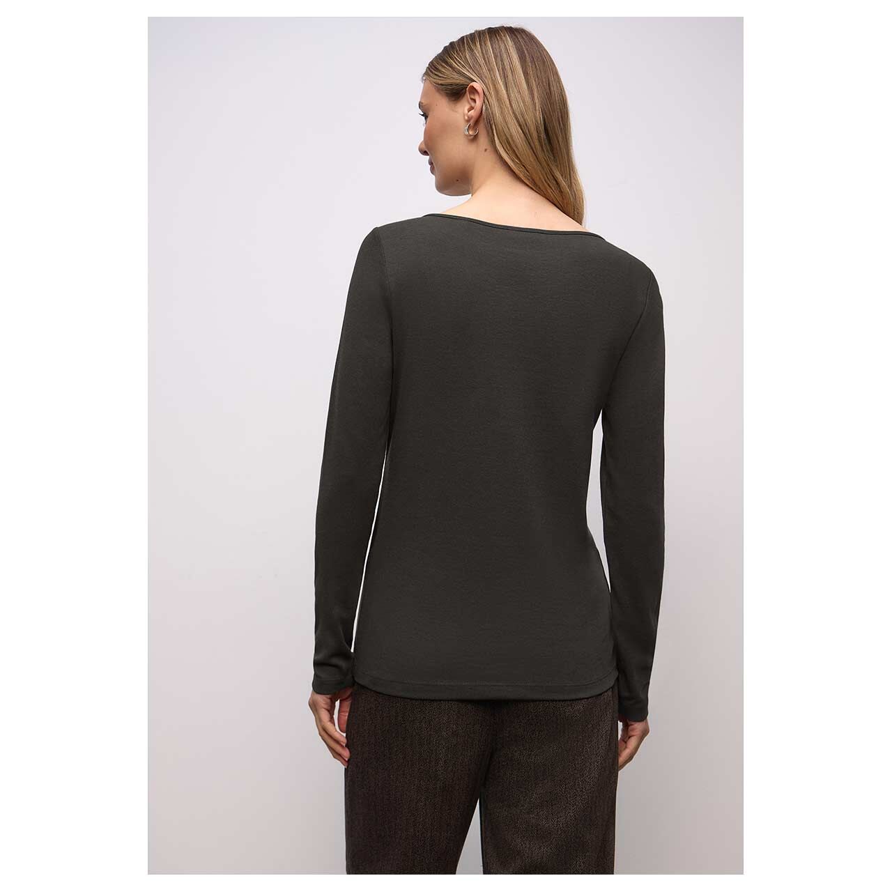 Damen Langarm Shirt Lanea von Street One in Dunkelbraun, Rückansicht am Model